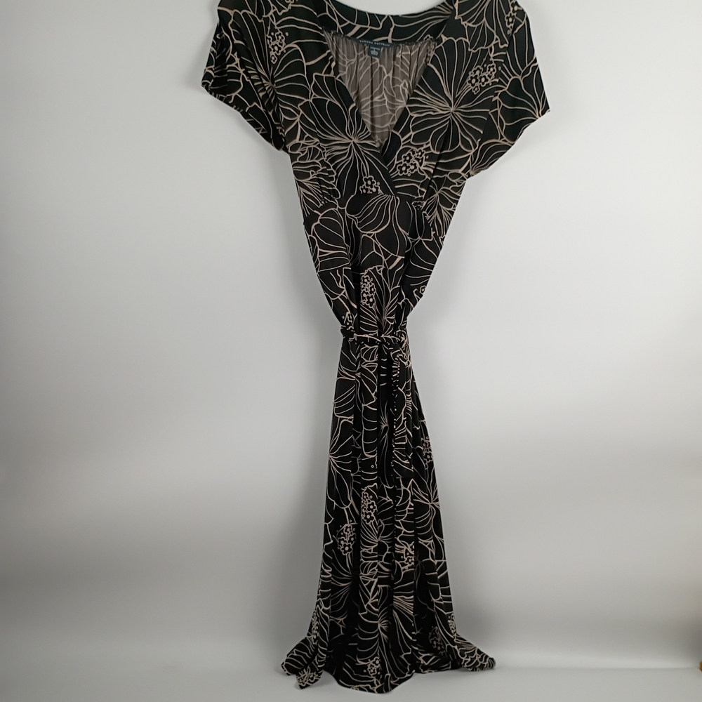 Banana Republic Black and Cream Maxi Dress